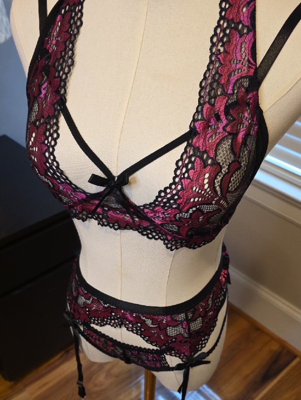 Sexy Magenta and Black Lace Bralette & Garter Set - NWOT
